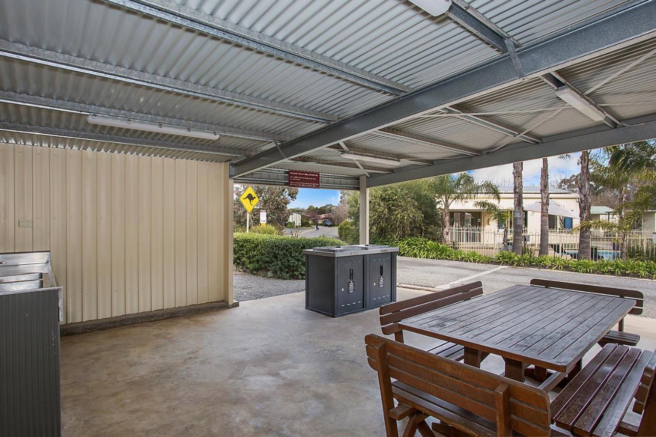 Lake Hamilton Motor Village And Caravan Park Exterior photo